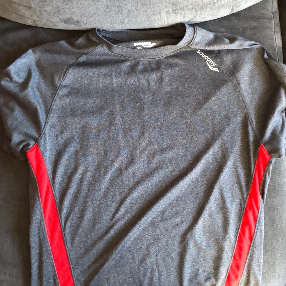 Men’s Saucony Running shirt - medium